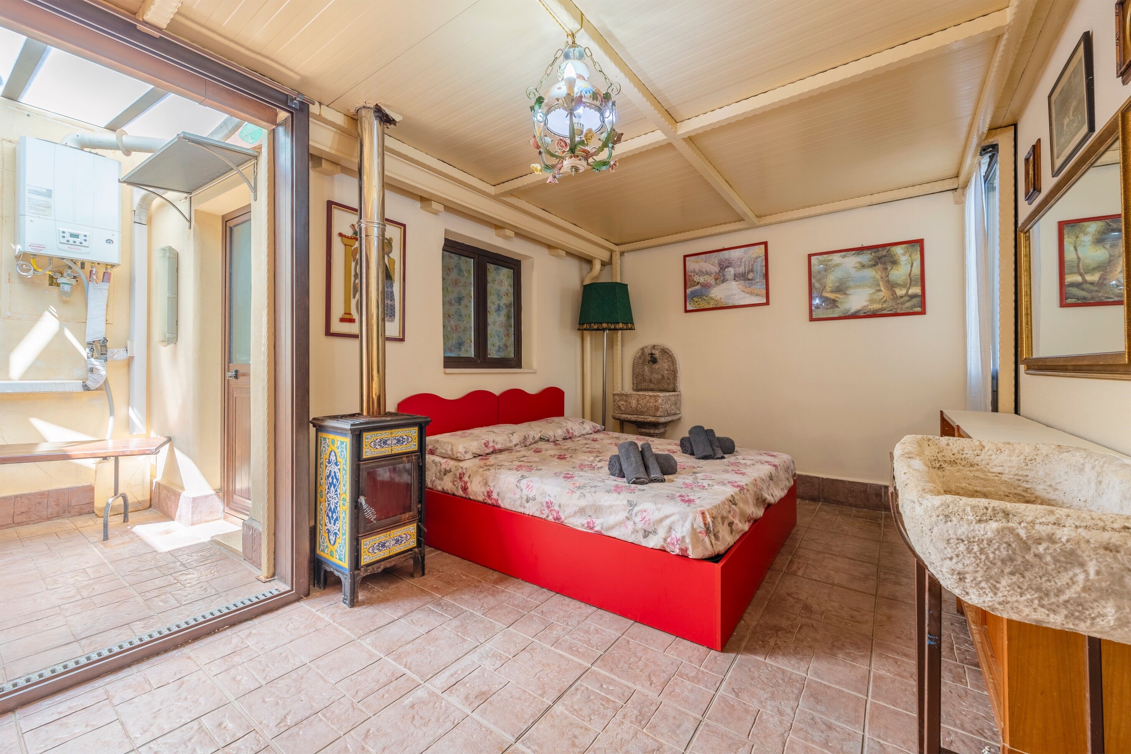 3 camere, Wi-Fi, lenzuola