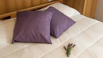 2 bedrooms, bed sheets