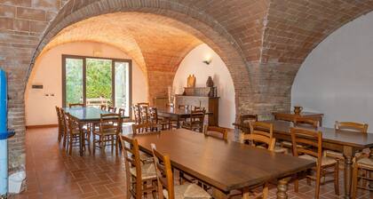 ‘Menta’ Apartment with Shared Pool and Garden