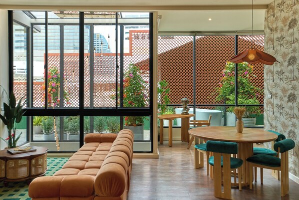 Penthouse | Living area