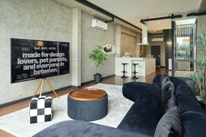 Apartment, 1 Bedroom | Living area