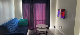 Lovely apartment in Midrand next to gautrain station and shopping centr.