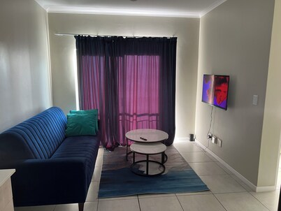 Lovely apartment in Midrand next to gautrain station and shopping centr.
