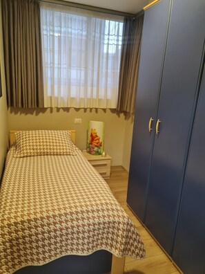 Acceso a internet y ropa de cama