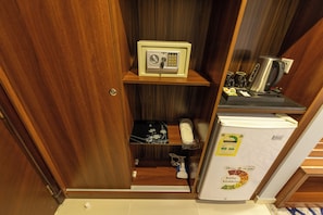 In-room safe, blackout curtains, free WiFi