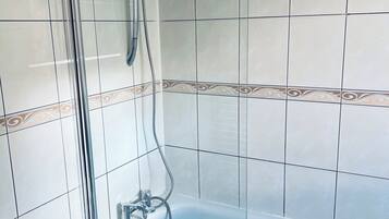 Shared Dormitory, 1 Bedroom, Smoking, Balcony | Bathroom