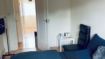 Shared Dormitory, 1 Bedroom, Smoking, Balcony | 1 bedroom