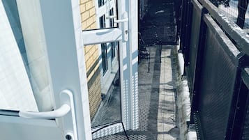 Shared Dormitory, 1 Bedroom, Smoking, Balcony | Terrace/patio