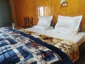 Free WiFi, bed sheets