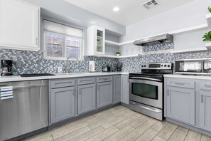Fridge, microwave, oven, stovetop
