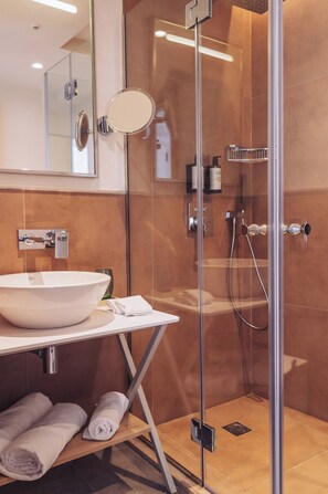 Standard Room, Balcony | Bathroom | Shower, free toiletries, hair dryer, bathrobes - Hotel Ben Marsalforn, Affiliated By Meliá (Zebbug)