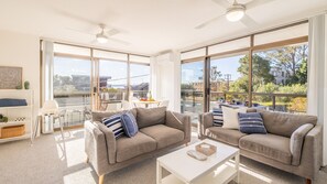 تلفزيون ذكي