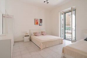 1 多间卧室、熨斗/熨衣板、免费 WiFi、床单