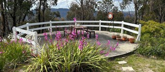 Cosy Mountain Retreat with Stunning Views, Walks & Comfort in Mount Tomah