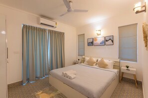 Superior Apartment, Pool View | Premium bedding, blackout drapes, iron/ironing board, free WiFi - Palm Retreat 1BHK Pool & Field Views (Calangute)