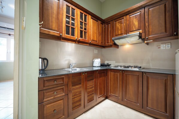 Standard Apartment, 1 Bedroom | Private kitchen