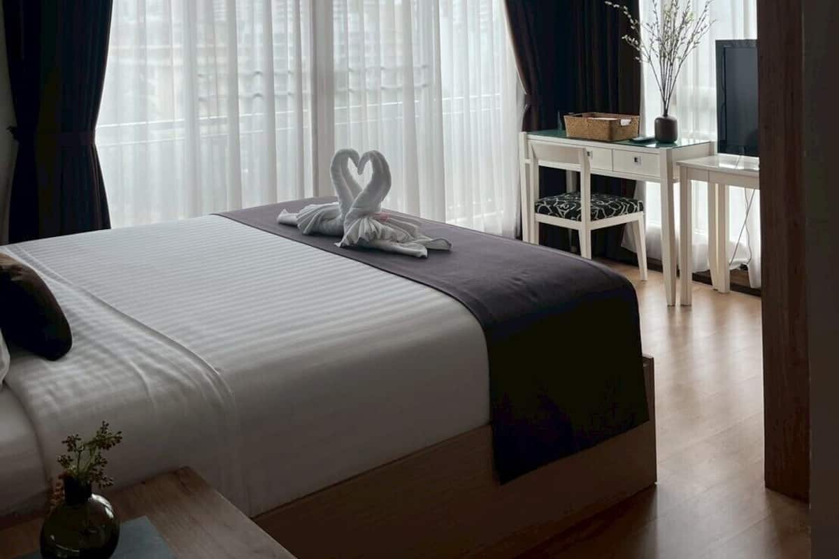 Luxury Room | In-room safe, blackout curtains, iron/ironing board, free WiFi