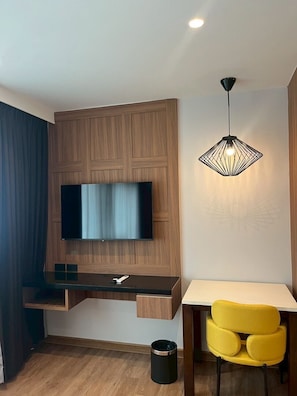 Studio | Két bảo mật tại phòng, màn/rèm cản sáng, bàn ủi/dụng cụ ủi quần áo