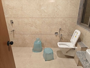 Deluxe Room | Bathroom