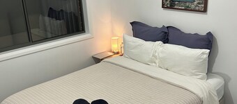 Queen Bed private room