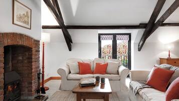 Superior Cottage, Patio, Sea View | Ruang tamu