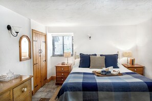 Wistaria Cottage, Patio, Sea View