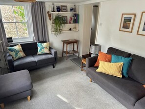 Smart-TV, peis og bøker