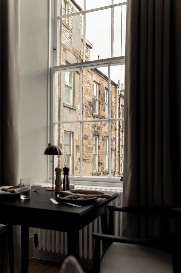 In-room dining - Moment Blythswood Street (Glasgow)