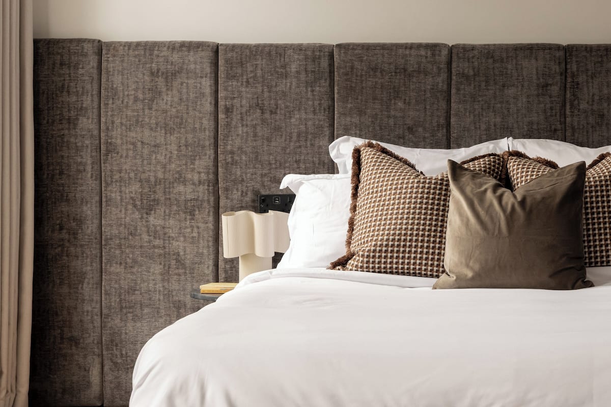 Deluxe One-Bedroom Apartment | In-room safe, iron/ironing board, free WiFi