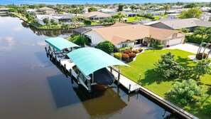 Villa | 3 bedrooms, Internet - Love Bird Canalfront Villa Lounge Terrace Heated Pool pet Friendly (Cape Coral)