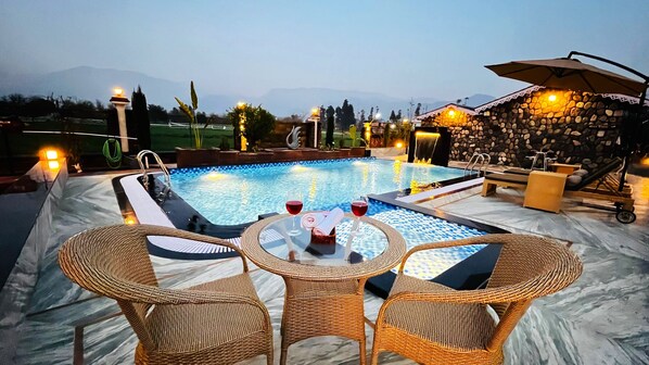 Outdoor pool - Vanhills-Luxury Home Stay in Jim Corbett (Kotabagh)