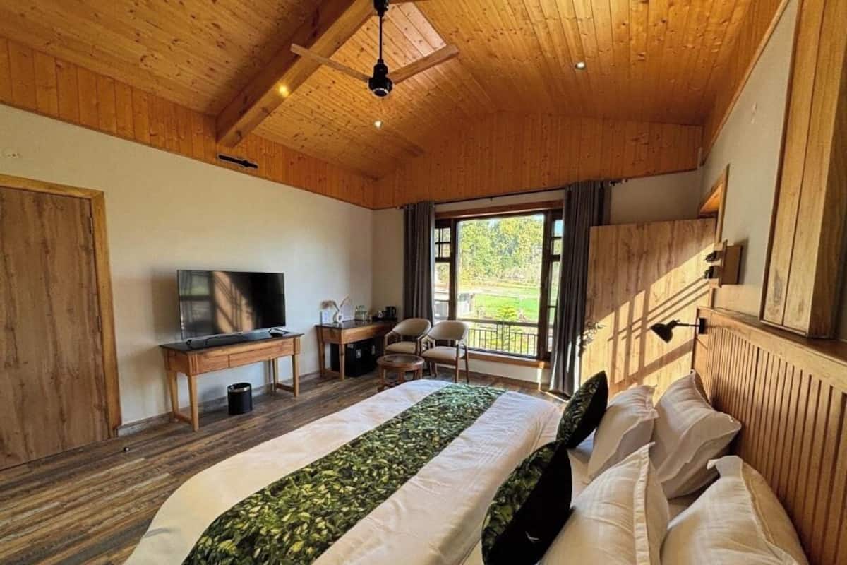 Premium Pine Chalet