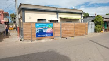 Fachada da propriedade