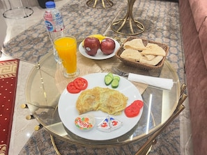 Free daily continental breakfast