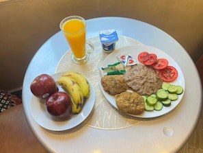 Free daily continental breakfast