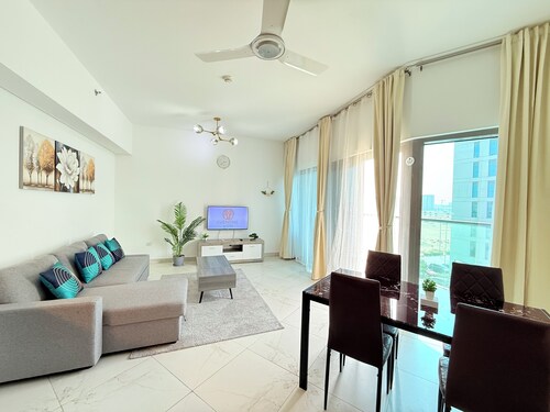 Modern 1-bedroom apartment with fitness room, swimming and Sauna
