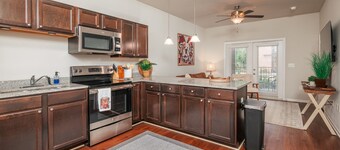 Central Starkville Retreat | No Stairs | Walk Everywhere