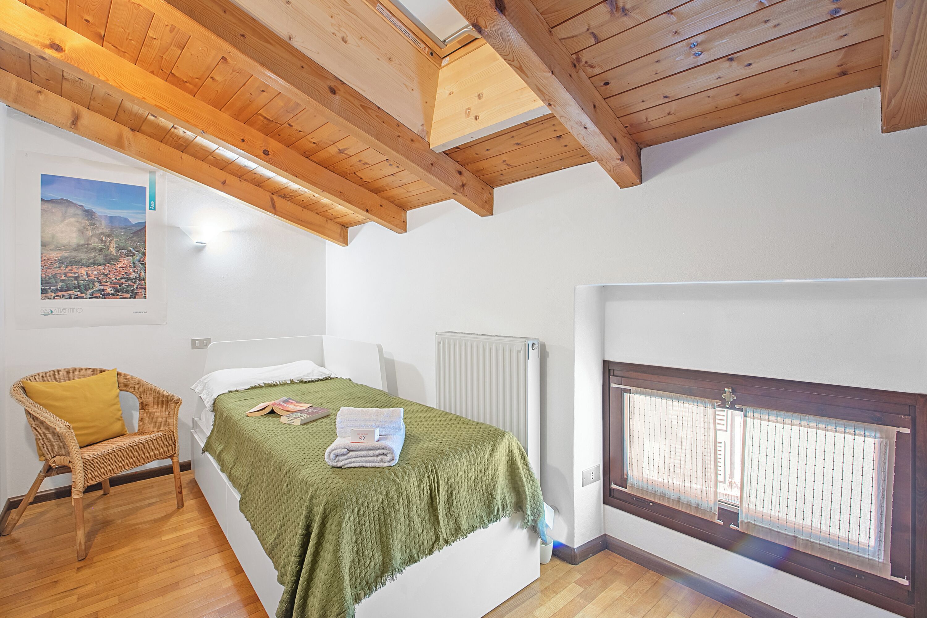 Family Apartment, Multiple Bedrooms (Skylight) | 2 bedrooms, free WiFi, bed sheets