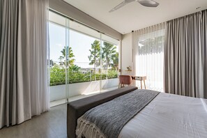 วิลล่า, วิวสวน, ริมสระว่ายน้ำ | ตู้นิรภัยในห้องพัก, เตารีด/โต๊ะรีดผ้า, Wi-Fi ฟรี, ผ้าปูที่นอน