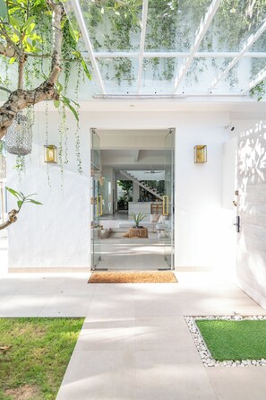 Bagian depan properti