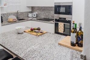 Fridge, microwave, oven, dishwasher