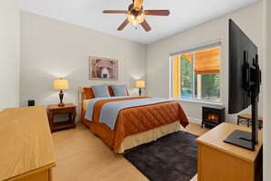 4 bedrooms, iron/ironing board, free WiFi, bed sheets