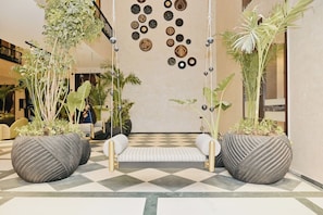 Lobby - Omaya Suites (Raipur)