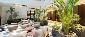 Omaya Suites