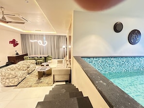 Luxury Studio Suite, Balcony, City View | Premium bedding, minibar, in-room safe, desk - Omaya Suites (Raipur)