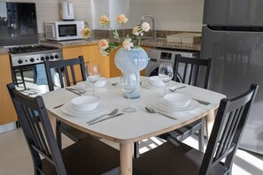 Apartment | 1 bedroom, Internet - Peaceful 1-bedroom Apartment for 4 in Downtown (Dubai)