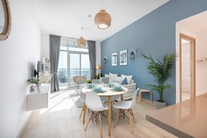 1 bedroom - Airy 1-bedroom Apartment Coastal-style in Dubai Marina (Dubai)