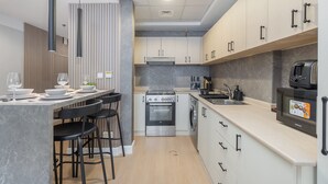 Ảnh chưa phân loại, 5 trong số 14 ảnh, nút