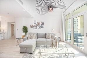 Apartment - Modern 1BR Haven for 3 in Palm Jumeirah (Dubai)
