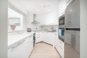 Apartment | 1 bedroom - Modern 1BR Haven for 3 in Palm Jumeirah (Dubai)